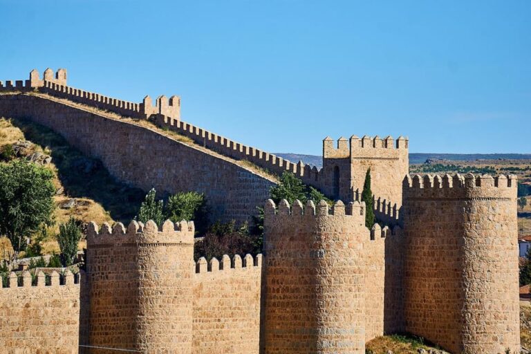 Madrid: Private Half-Day Trip to Ávila With Local Guide