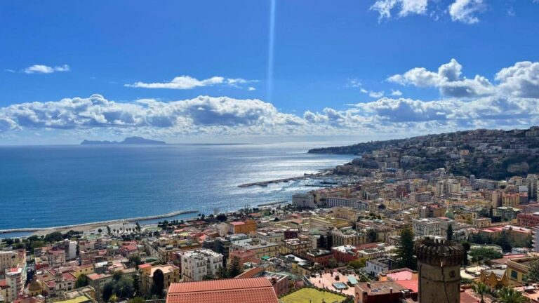 Naples: Tour in Vomero and Chiaia With Funicular Railway
