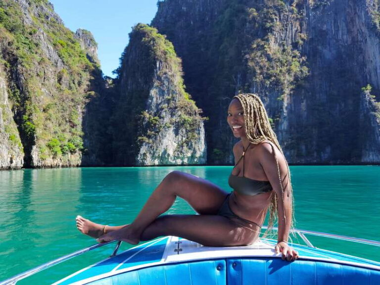 Phi Phi: Private Speedboat Tour With Maya Bay and Snorkel