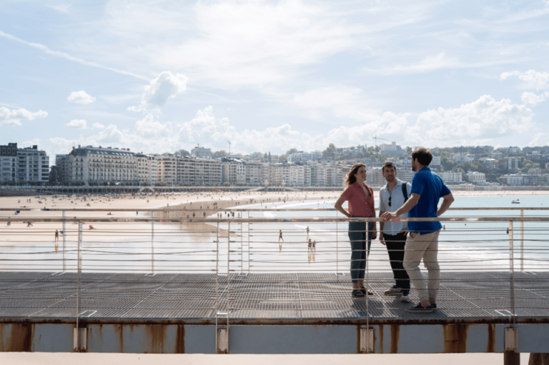San Sebastian Walking Tour With Pintxo and Drink