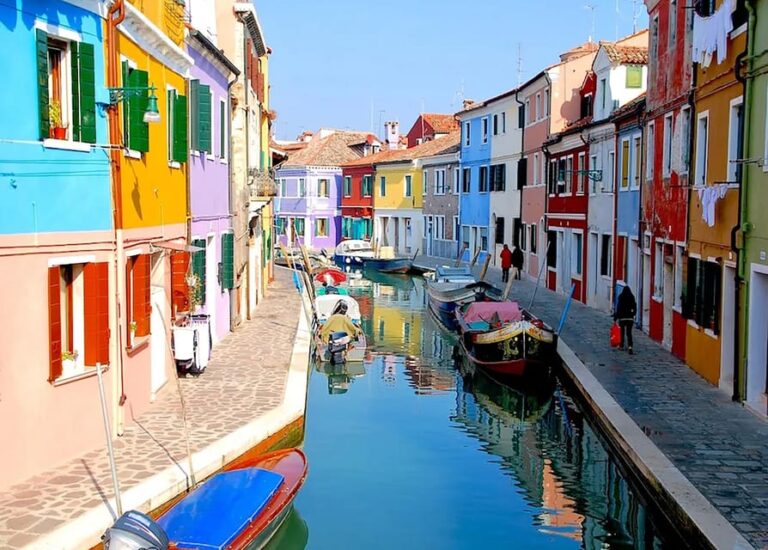 Venetian Island Gems: Murano, Burano & Torcello Tour