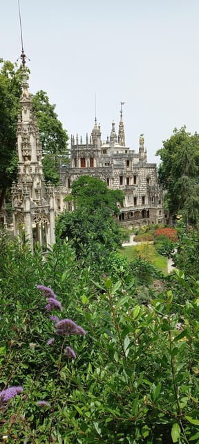 1 Hour Private Sintra Sightseeing Tour by Renault 4L