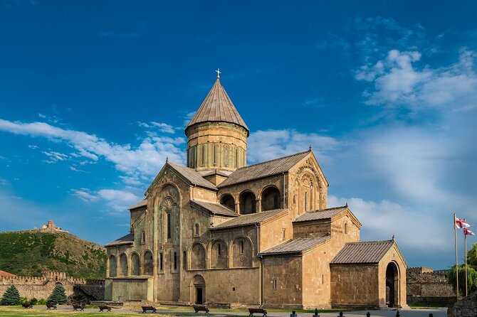 2-Day Kazbegi Tour: Adventure in the Caucasus Mountains