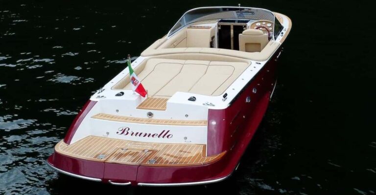 2 hour tour: Luxury motorboat for tours on Lake Como