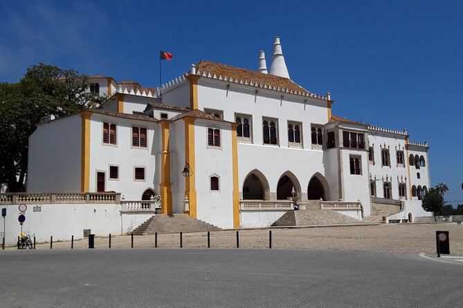 2 Hours Sintra Experience Renault 4L Tour