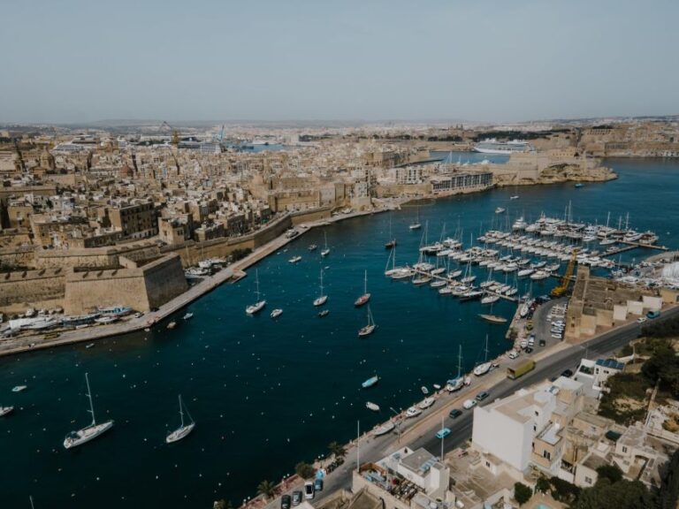 3 cities: Private Insider Walking Tour with Licensed Guide