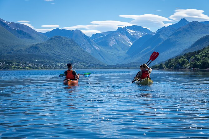 3-Hour Kayak Tour in Åndalsnes - The Experience in Detail