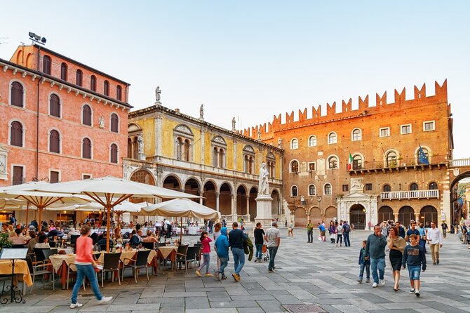 3 Hour Shared Walking and Aperitivo Tour of Verona