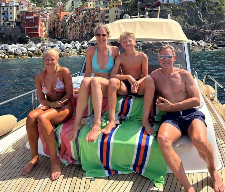 5 LANDS LUXURY BOAT TOUR