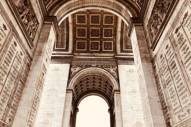 Admission to Arc de Triomphe and rooftop