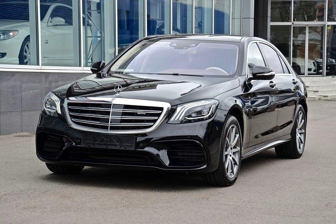 Airport Transfer: Malaga Airport AGP to Malaga by Luxury Car