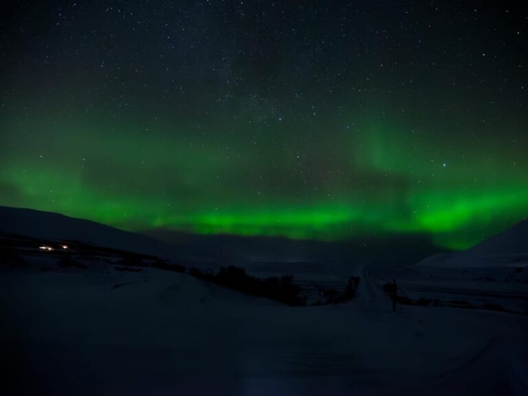 Akureyri: Forest Lagoon & Northern Lights Tour