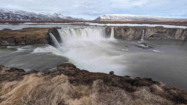 Akureyri: Goðafoss, Laufas & The Christmas House Combo Tour