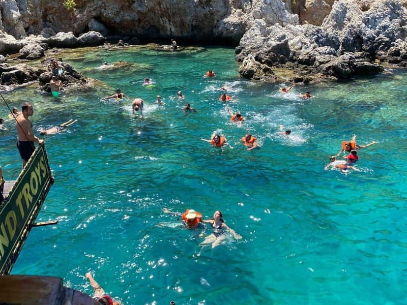 Alanya Pirate Boat  No Music, Free Soft Drinks - The Experience: What You Can Expect