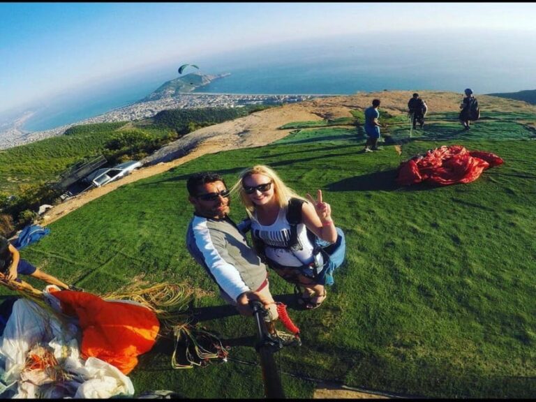 Alanya: Tandem Paragliding Flight to Cleopatra Beach