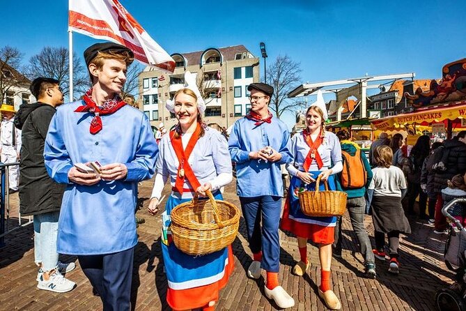 Alkmaar Cheese Market, & Zaanse Schans Guided Day Tour - What Travelers Say