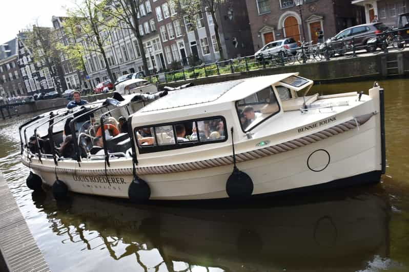 Amsterdam: 420 Smoke-Friendly Boat Tour - The Experience: What to Expect on the Smoke-Friendly Boat Tour