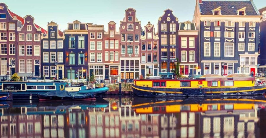 Amsterdam Audioguide - TravelMate app for your smartphone - Comprehensive Review of the Amsterdam Audioguide - TravelMate App