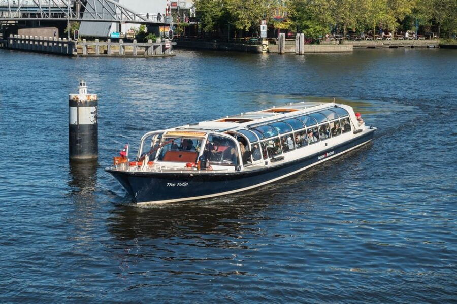 Amsterdam: Canal Cruise with Live Commentary & Audio Guide - Good To Know
