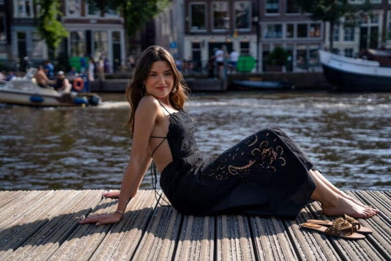 Amsterdam Canals Photoshoot: Private Solo, Family or Couples