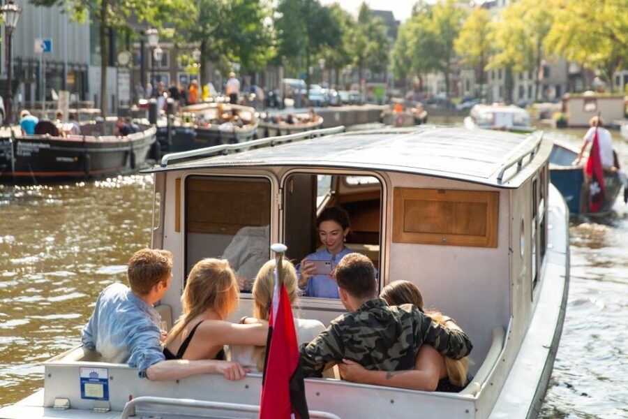 Amsterdam: Historic Boat Cruise with open bar and nibbles - What to Expect from the Experience