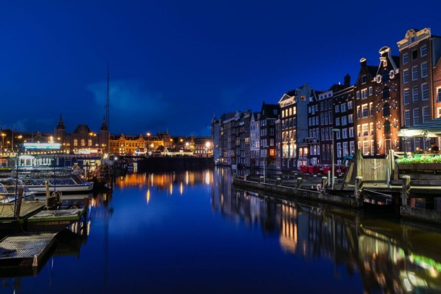Amsterdam: Private Romantic Evening Boat Tour with Prosecco - A Deep Dive into the Experience