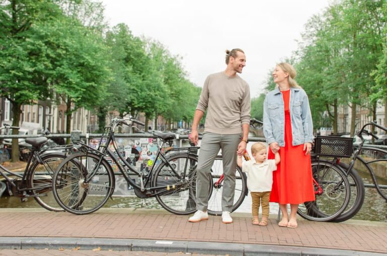 Amsterdam: Professional Photoshoot with 20 Images