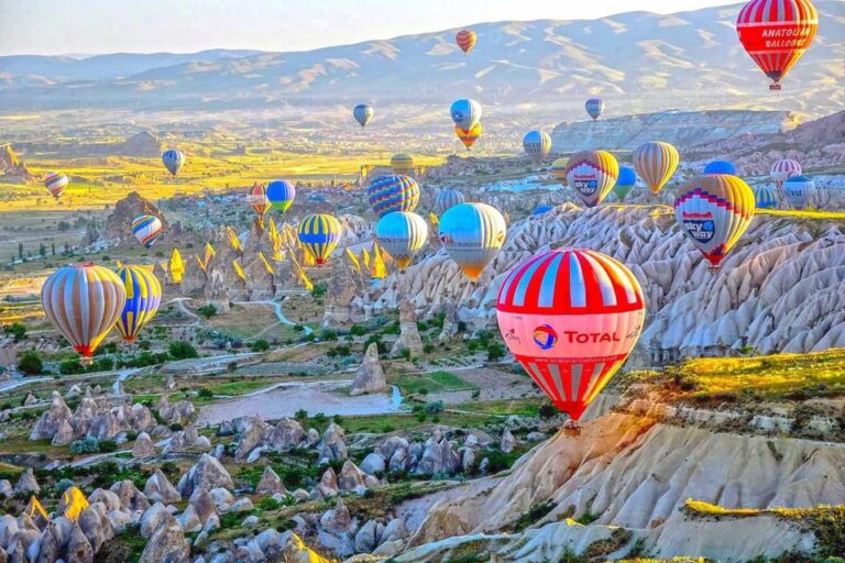 Antalya: 2-Day Guided Cappadocia Tour with Cave Hotel Option