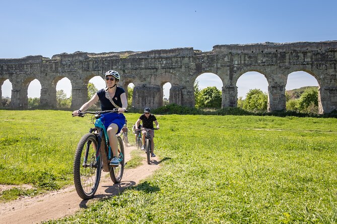 Appian Way on E-bike: Tour with Catacombs, Aqueducts and Food
