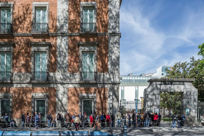 Art & Wine Experience: Thyssen Museum Tour & Wine Tasting - A Closer Look at the Experience  