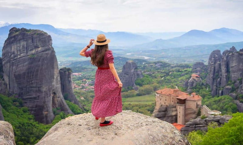 Athens: Meteora Monasteries Day Trip with Caves and Lunch - The Experience: A Complete Breakdown