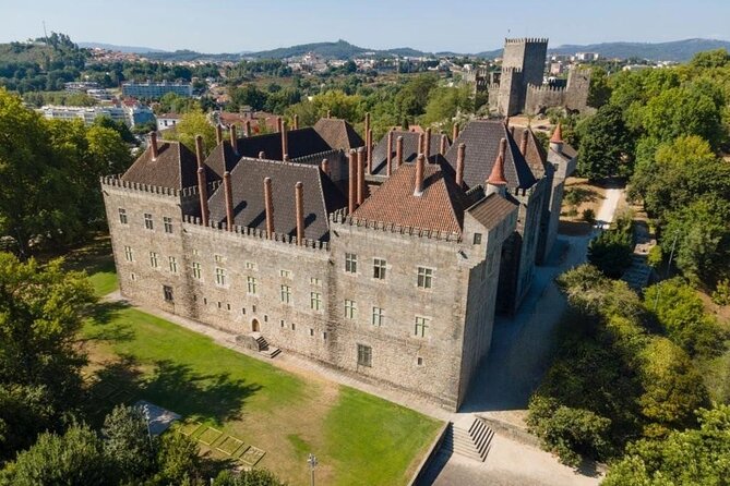 Authentic Braga & Guimarães: Small Historical Group Tour