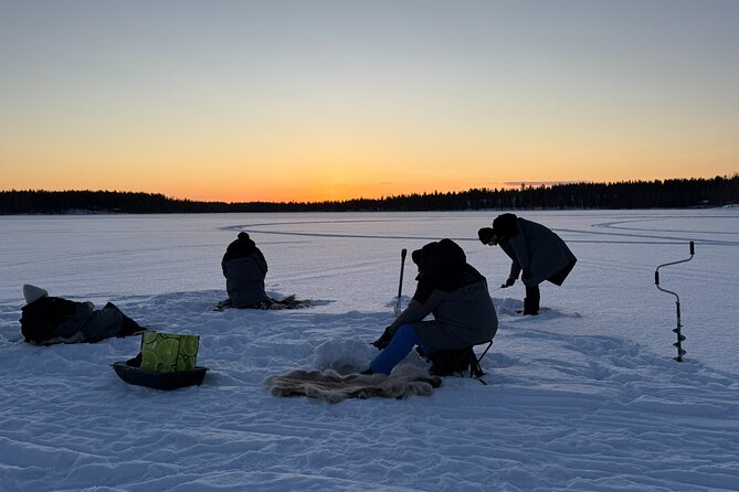 Authentic Reindeer Experience and Ice Fish with Lunch in the Wild