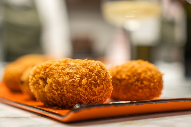 Authentic Roman Pizza, Suppli & Gelato Workshop with Italian Wine