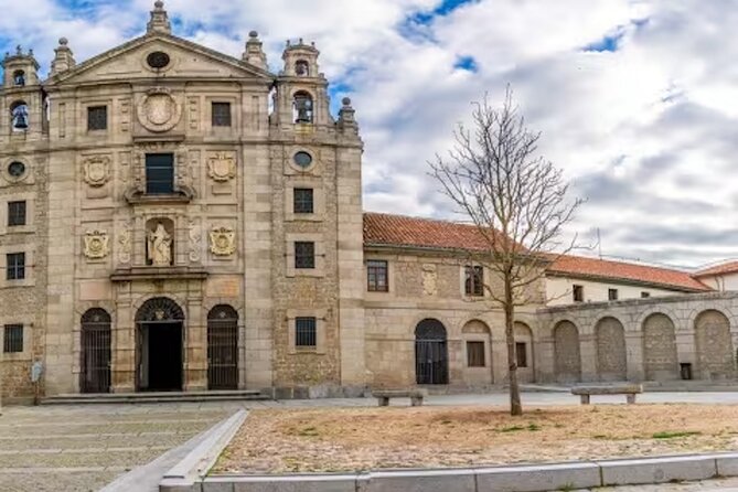 Avila and Segovia Private Minivan Tour from Madrid