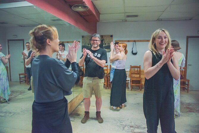Barcelona: 1-Hour Flamenco Class Experience