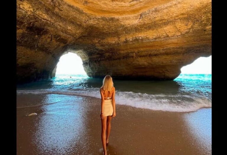 Benagil: Guided Kayak Tour inside caves and Praia da Marinha