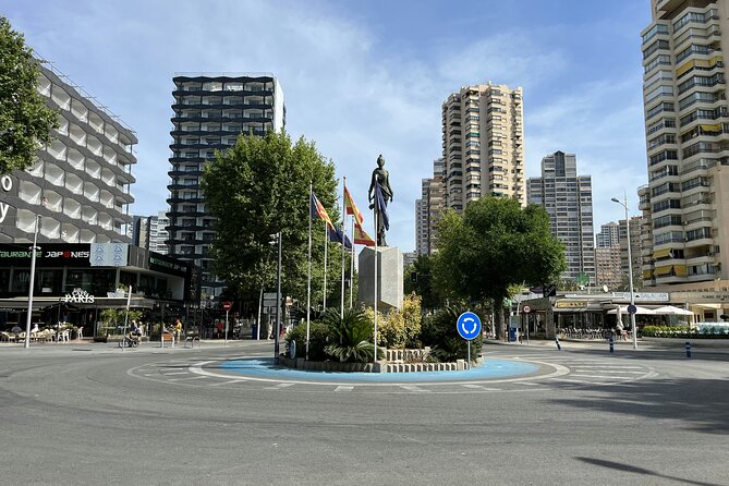 Benidorm Old Town and Beaches Tour and Exploration Game - What to Expect on the Tour