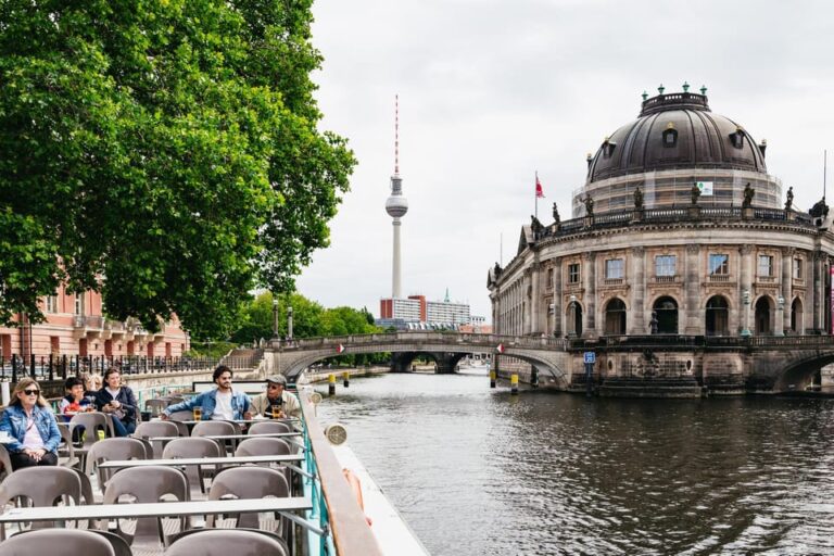 Berlin: 1-Hour City Sightseeing Cruise
