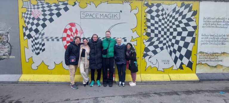 Berlin: Berlin Wall & East Side Gallery Walking Tour