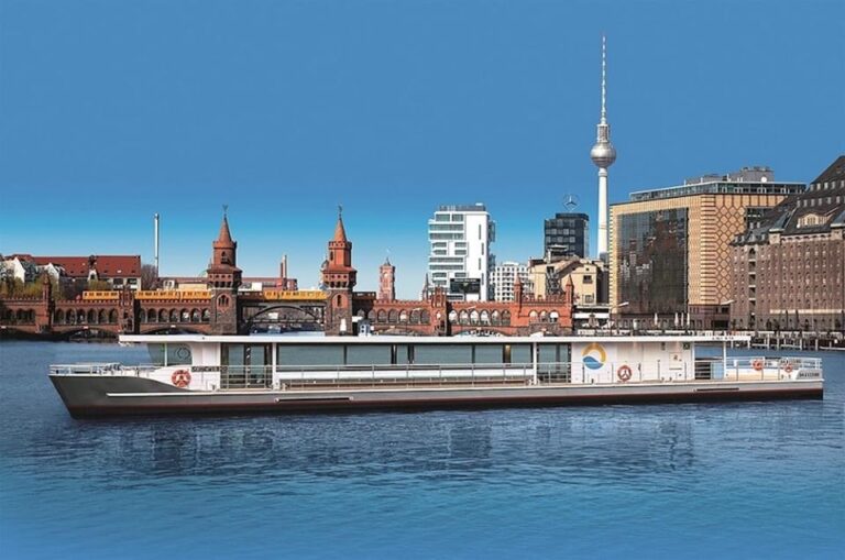 Berlin boat tour| Berlin highlight tour with solar boat on the Spree