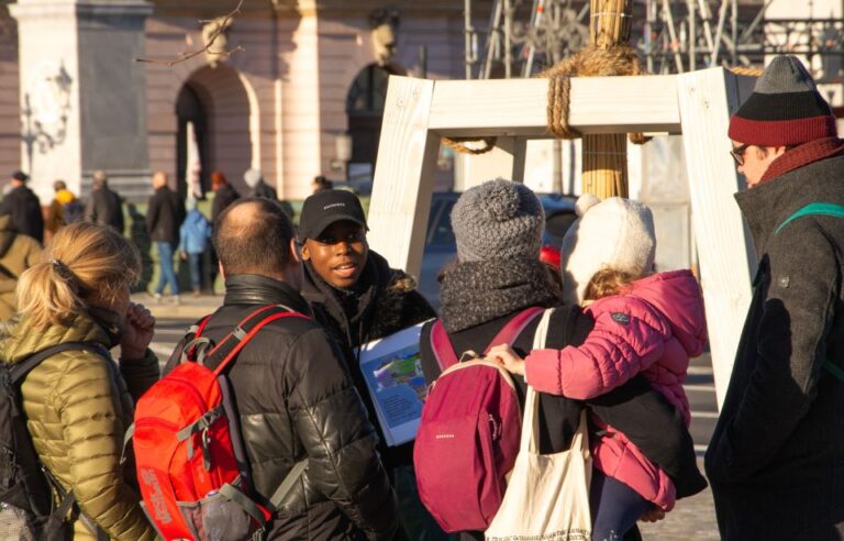 Berlin: Decolonial Berlin Castle/ Humboldt Forum Guided Tour