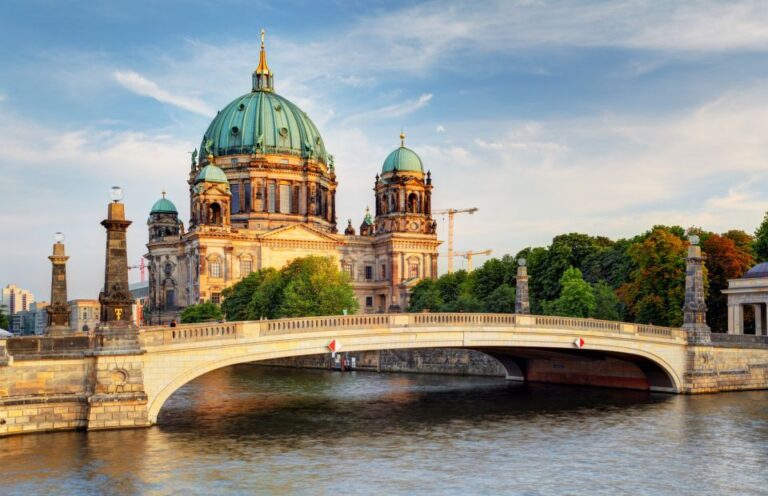 Berlin: Sightseeing Walking Tour of the Top 20 Attractions