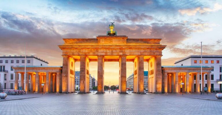 Berlin: Walking Tour of the Top 10 Sightseeing Attractions