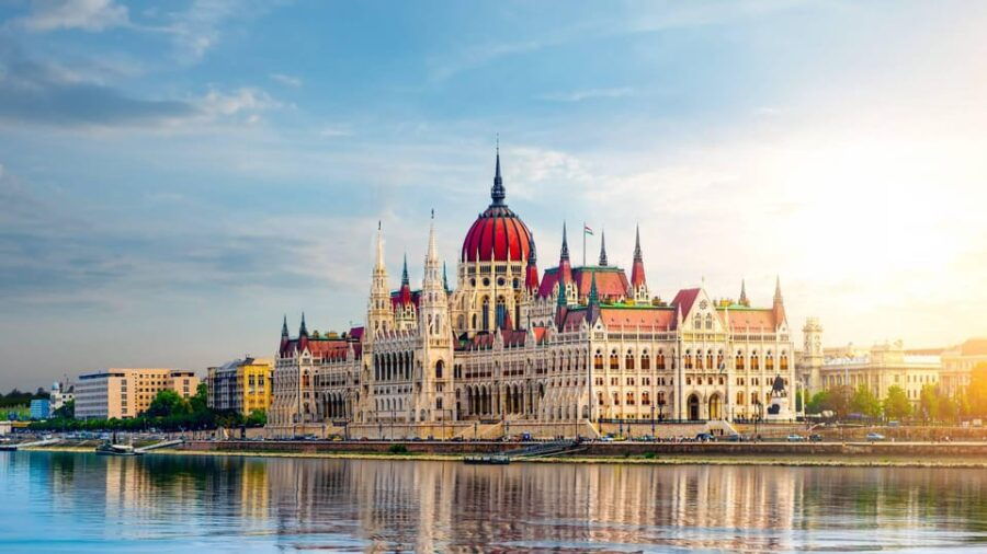 Best of Budapest: Private Walking Tour with a Local - Good To Know