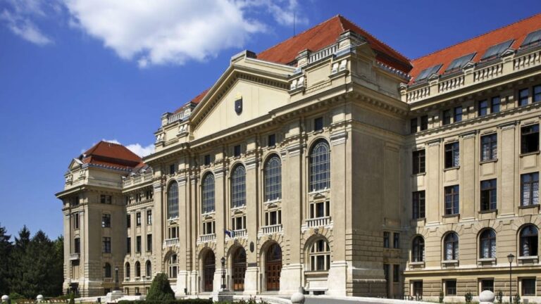 Best of Debrecen: Private Walking Tour with a Local