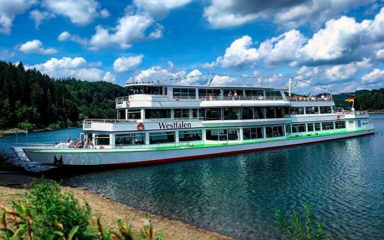 Biggesee: 80s & 90s Lake Boat Party