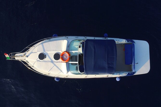 Boat excursions in the Bay of Taormina and Gardens on a private basis