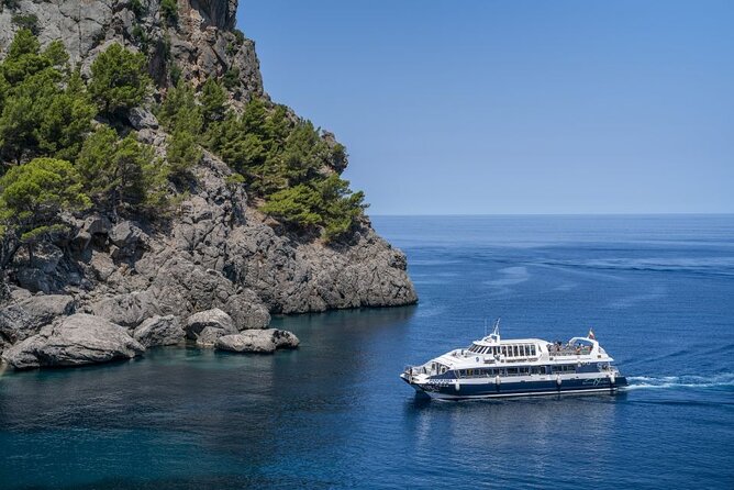 Boat, Tram and Train Tour in Mallorca from the South
