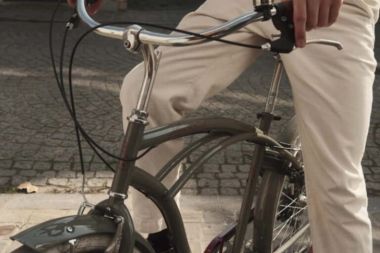 Bruges: City Bike Tour with a Local